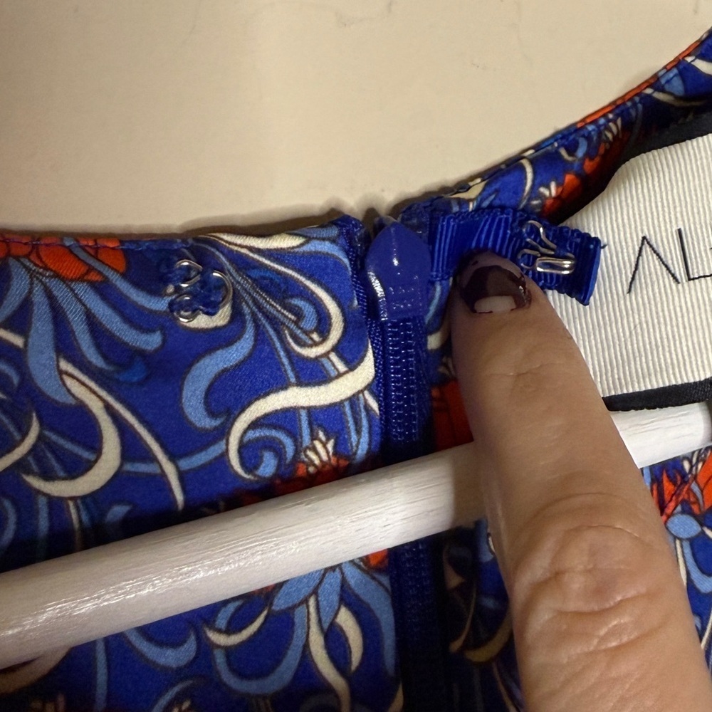 ALEXIS Alleria Printed Blue Floral Ruffle Midi Dress Women’s Large - Picture 10 of 12